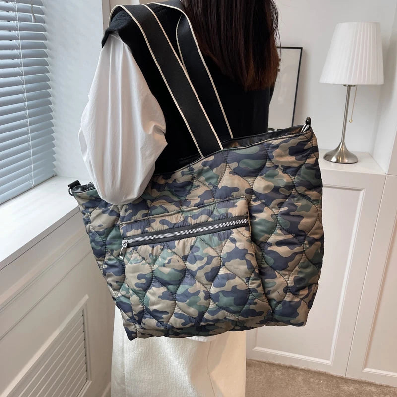 Fashionable Winter Tote Bag with Large Pockets Zipper