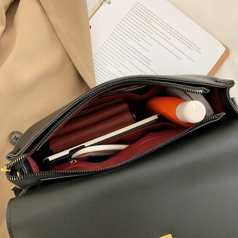 Retro Shoulder Bag Female Crossbody Flap Bag for Girls