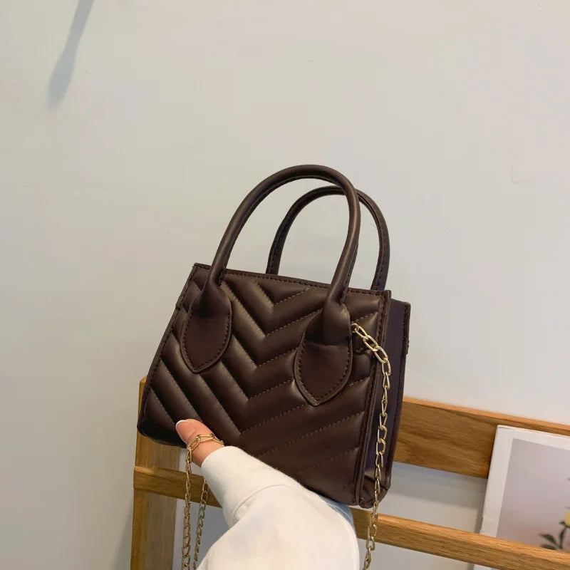 Women Embroidered Shoulder Bag Chain Small Square Bag