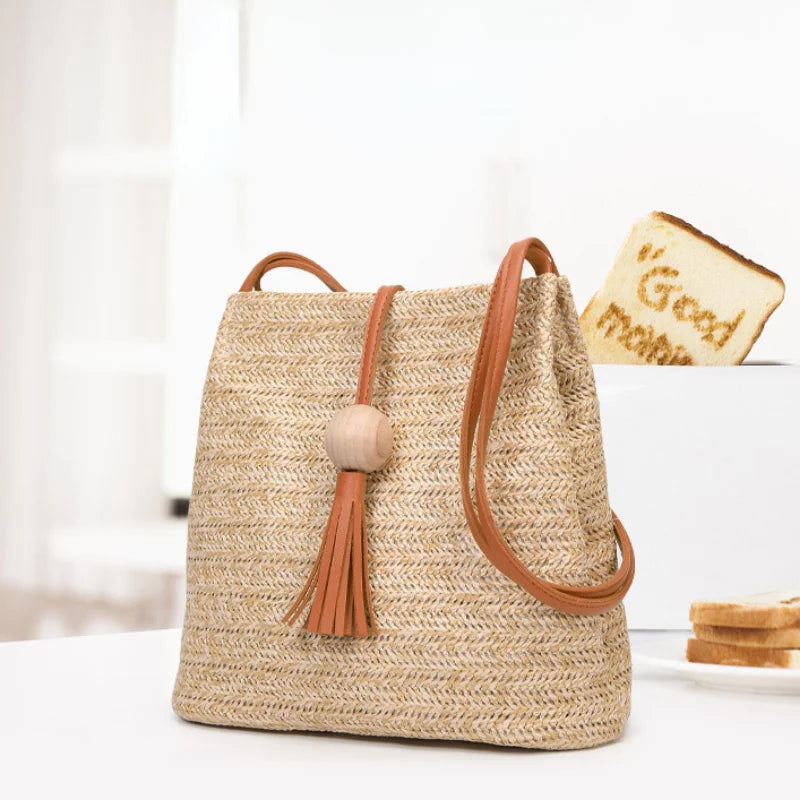 Bohemian Rattan Beach Handbag Crossbody Bucket Bag with Tassels
