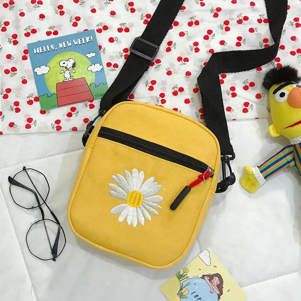 Women Zipper Daisy Canvas Crossbody Messenger Bag