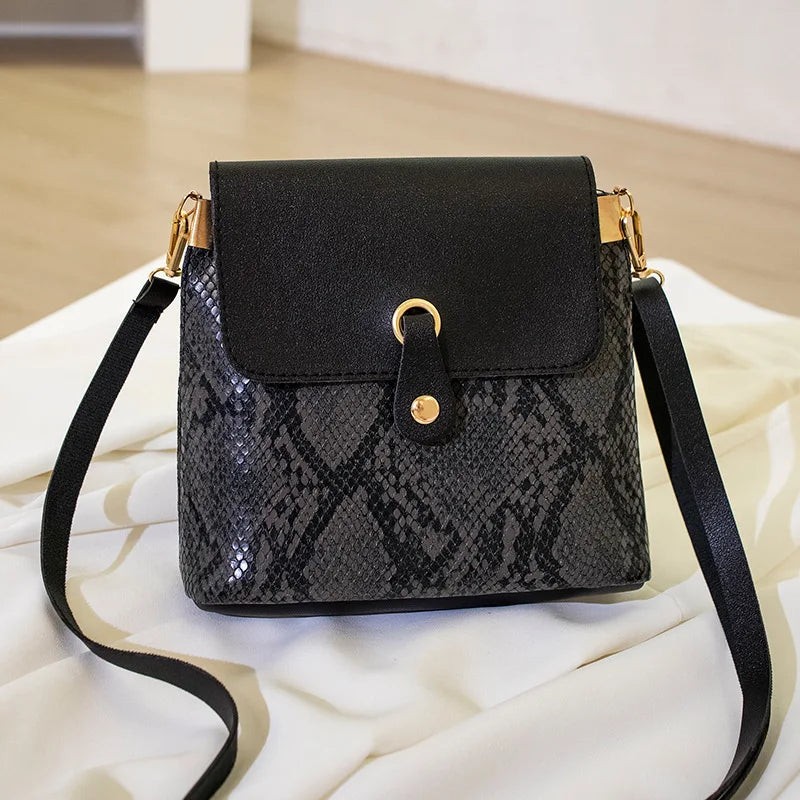 Women's Snake Pattern Bucket Bag Crossbody Bag
