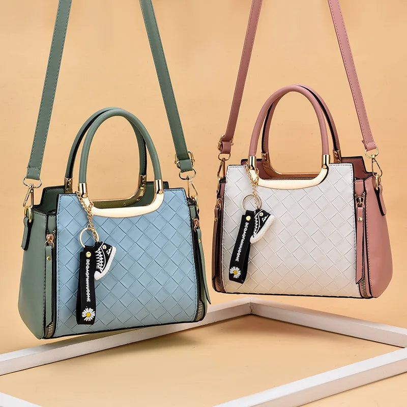 Large-capacity Women's Woven Shoulder Bag