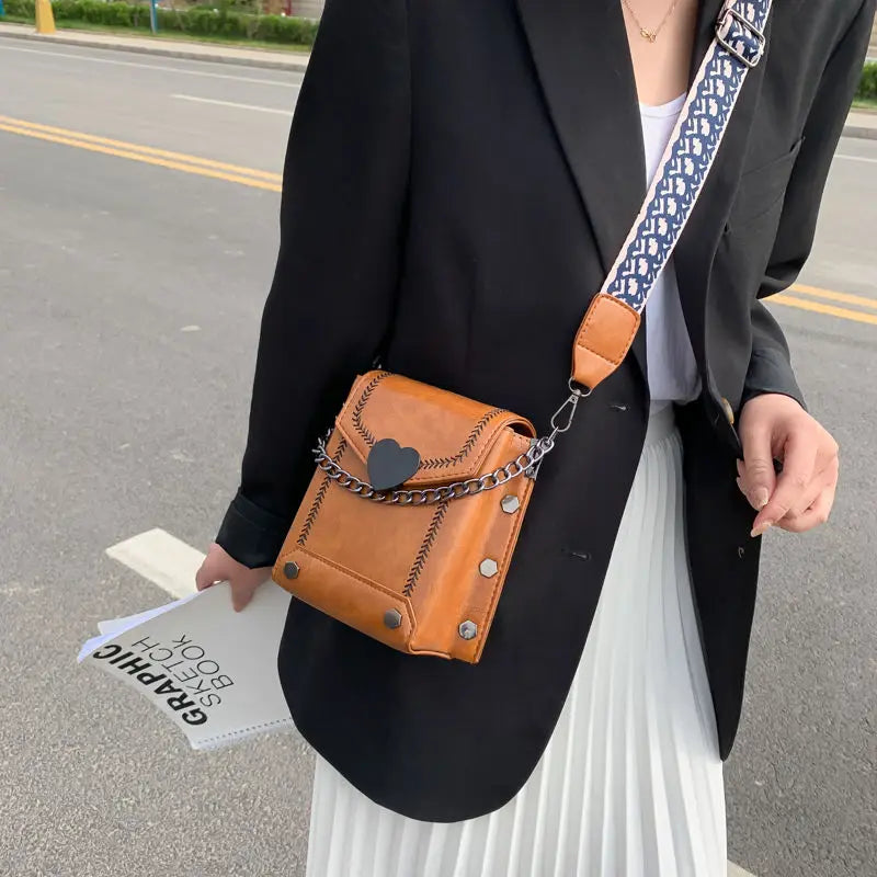 Young Girl Heart Chains Messenger Bags PU Leather Shoulder Bags Single Crossbody