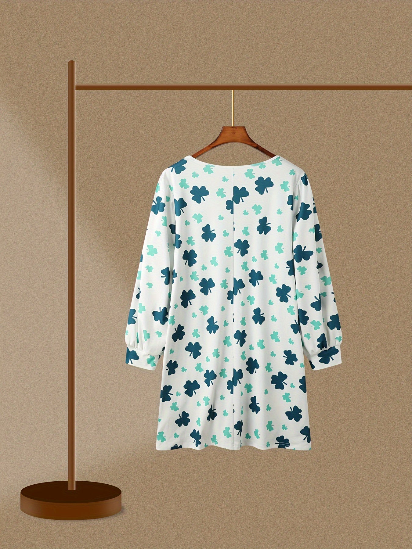  Women's Clover Print Lantern Sleeve Tee Dress