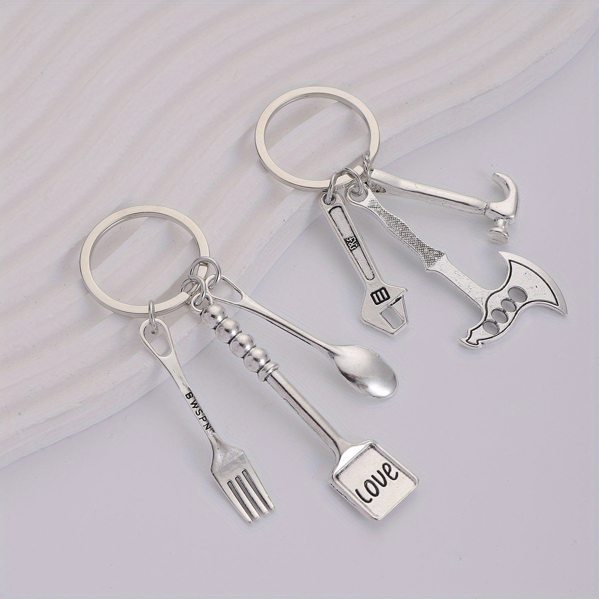 2pcs Alloy Tool Pendant Keychain For Men - Summer Casual Business Pendant