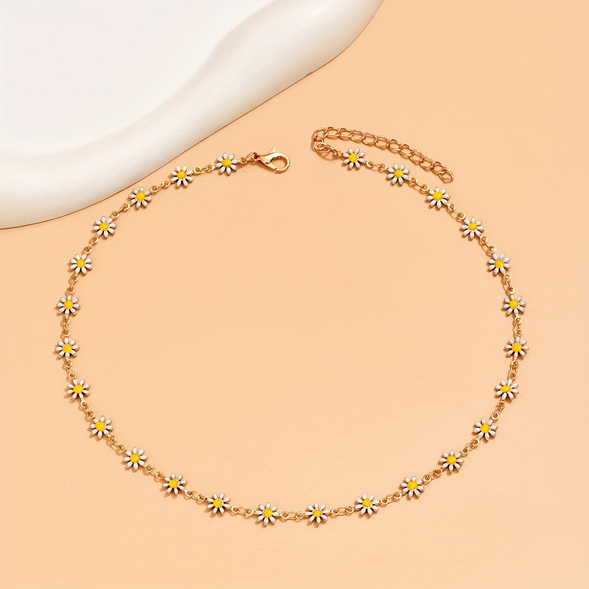 Women's Daisy Flower Necklace 14K Plated