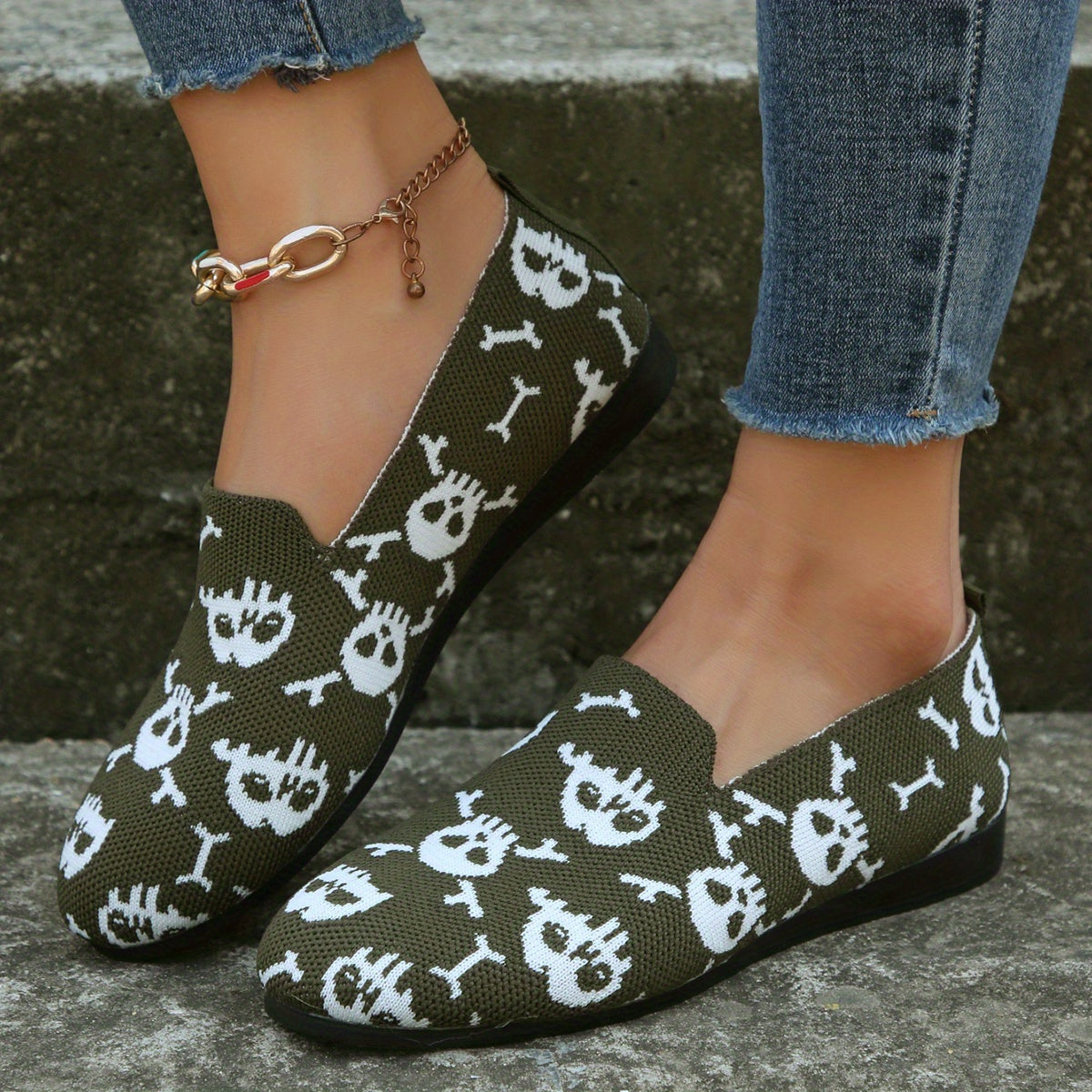 Women's Skull Print Flat Shoes Breathable Flying Woven Slip On Shoes