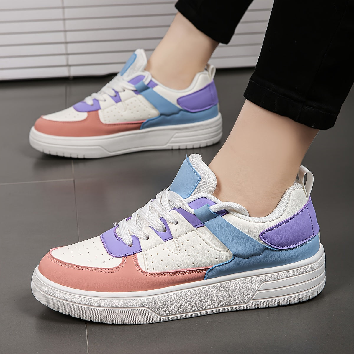 Stylish Slip-Resistant Sports Sneakers for Outdoor Activities