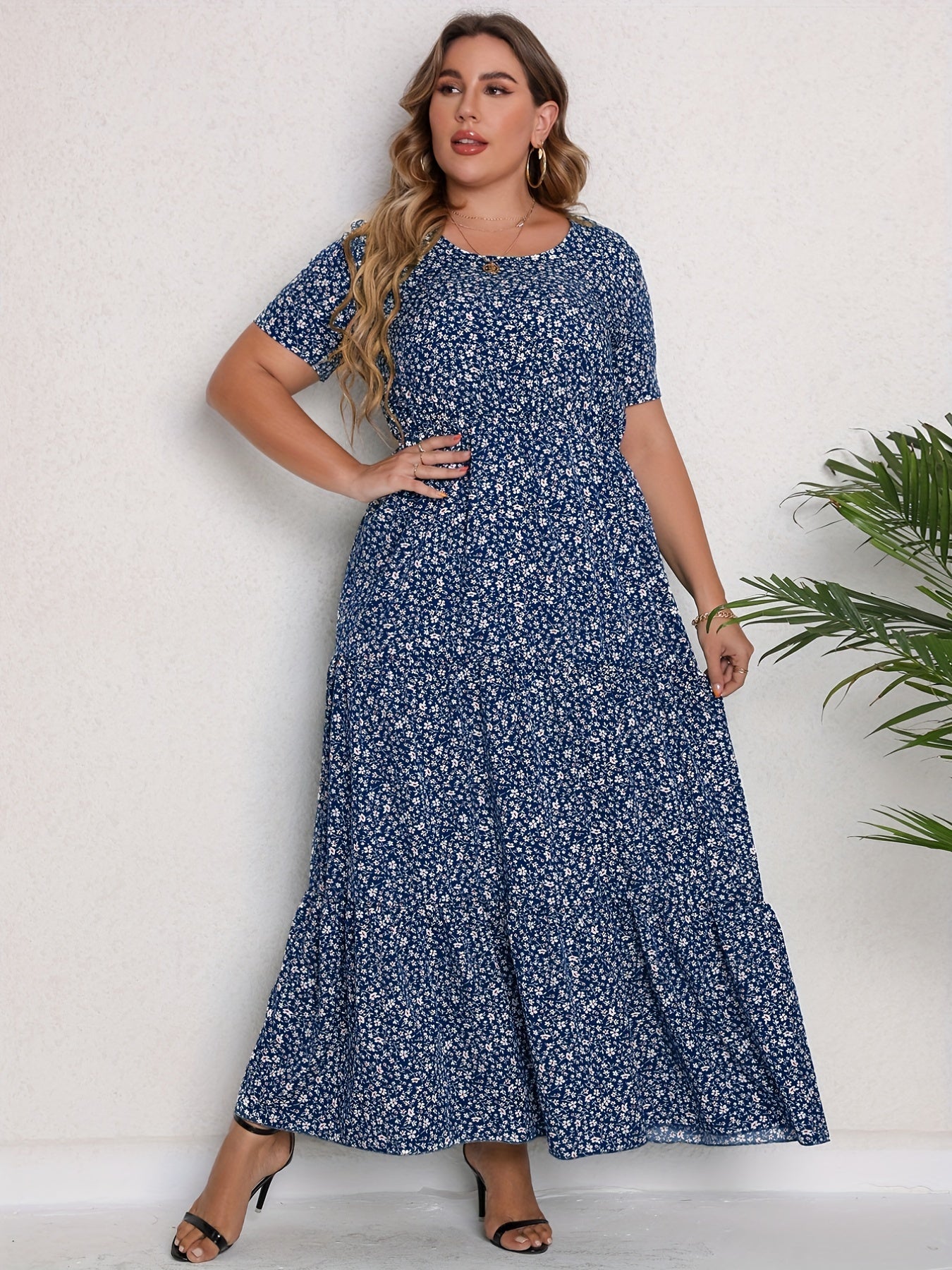  Ditsy Print Short Sleeve Maxi Dress