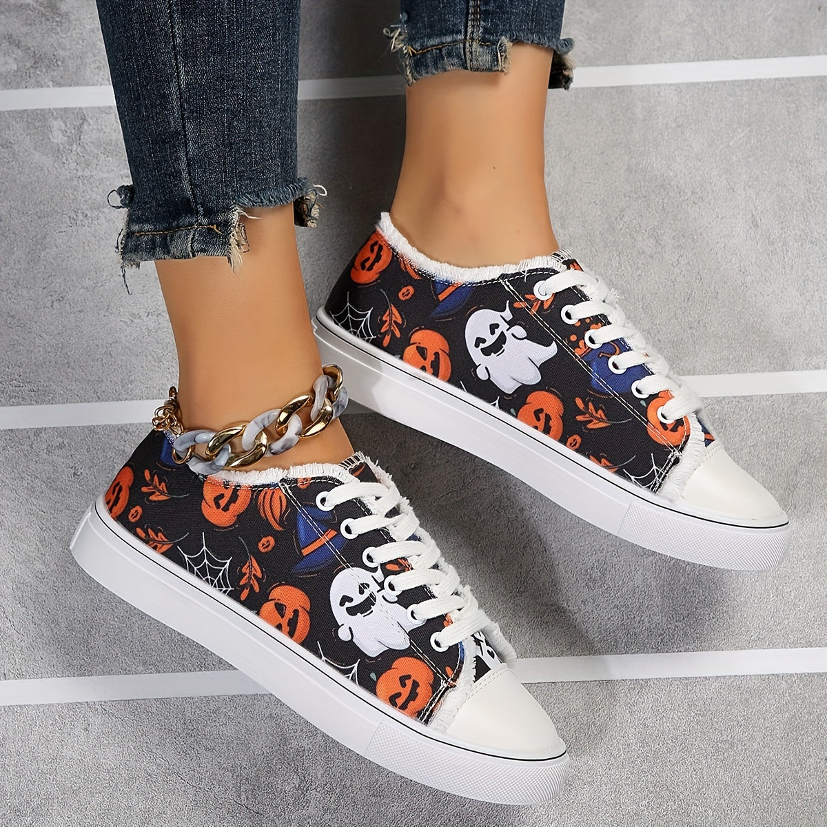 Women's Ghost & Pumpkin Pattern Canvas Shoes Halloween Lace Up Low Round Toe