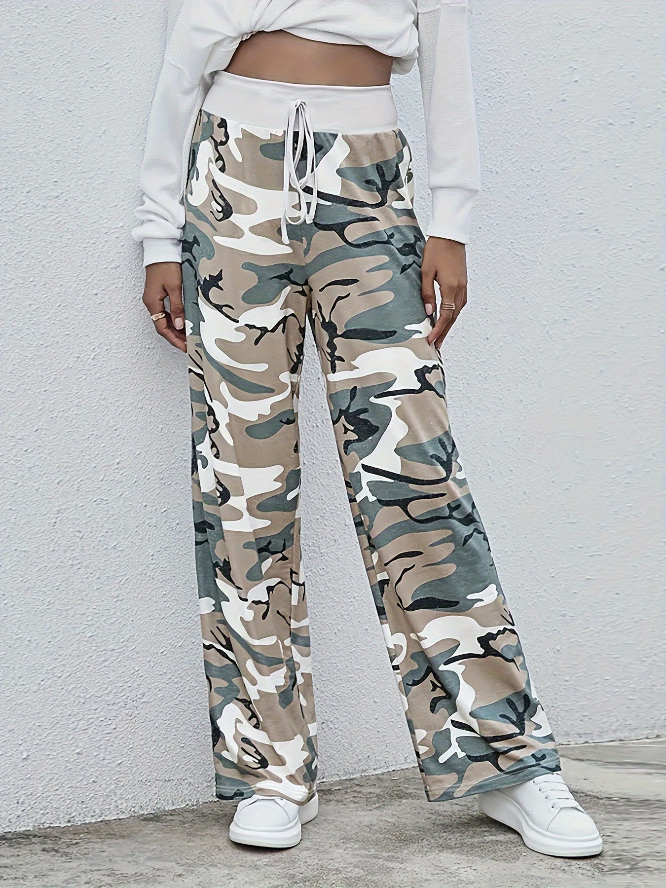 Women's Plus Camo Elastic Drawstring High Rise Wide Leg Trousers