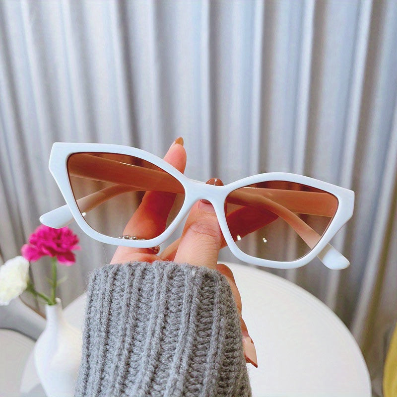 Cat Eye Sunglasses Gradient Lens Minimalist Square Frame Eyewear