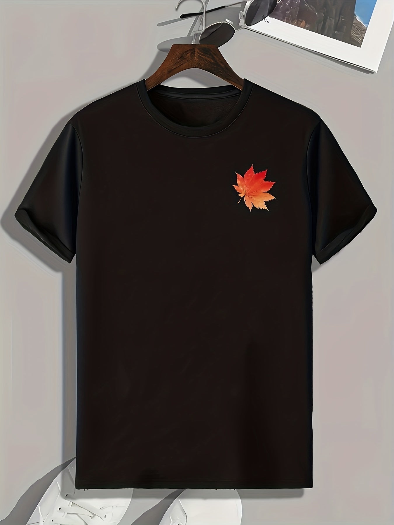 Mapel Leaf Print Men's Comfy T-shirt for Summer