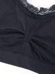  Women's Ruched Lace Trim Tee