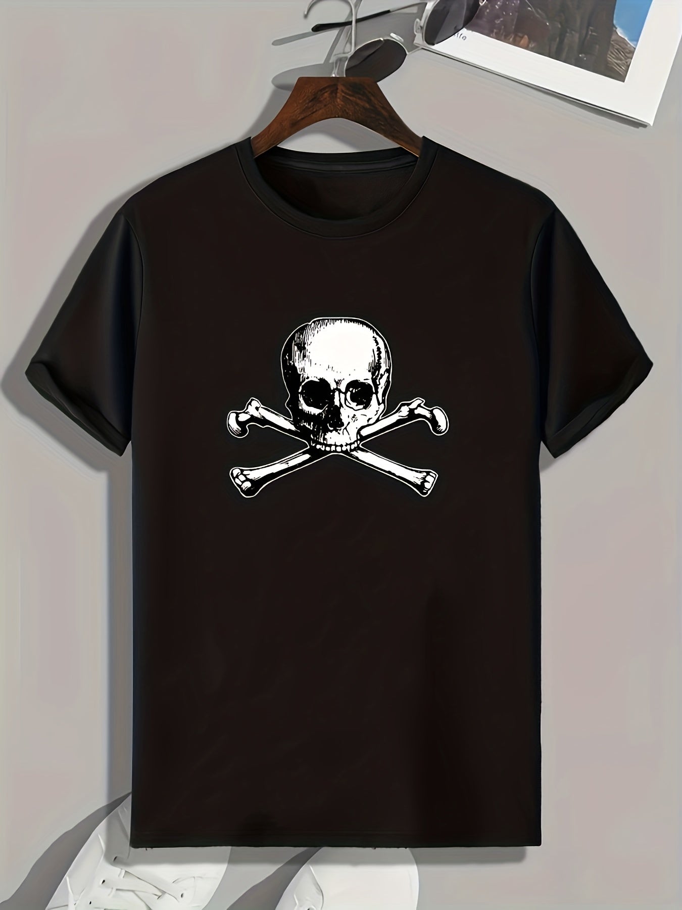 Skull Print Men's Graphic T-shirt for Summer