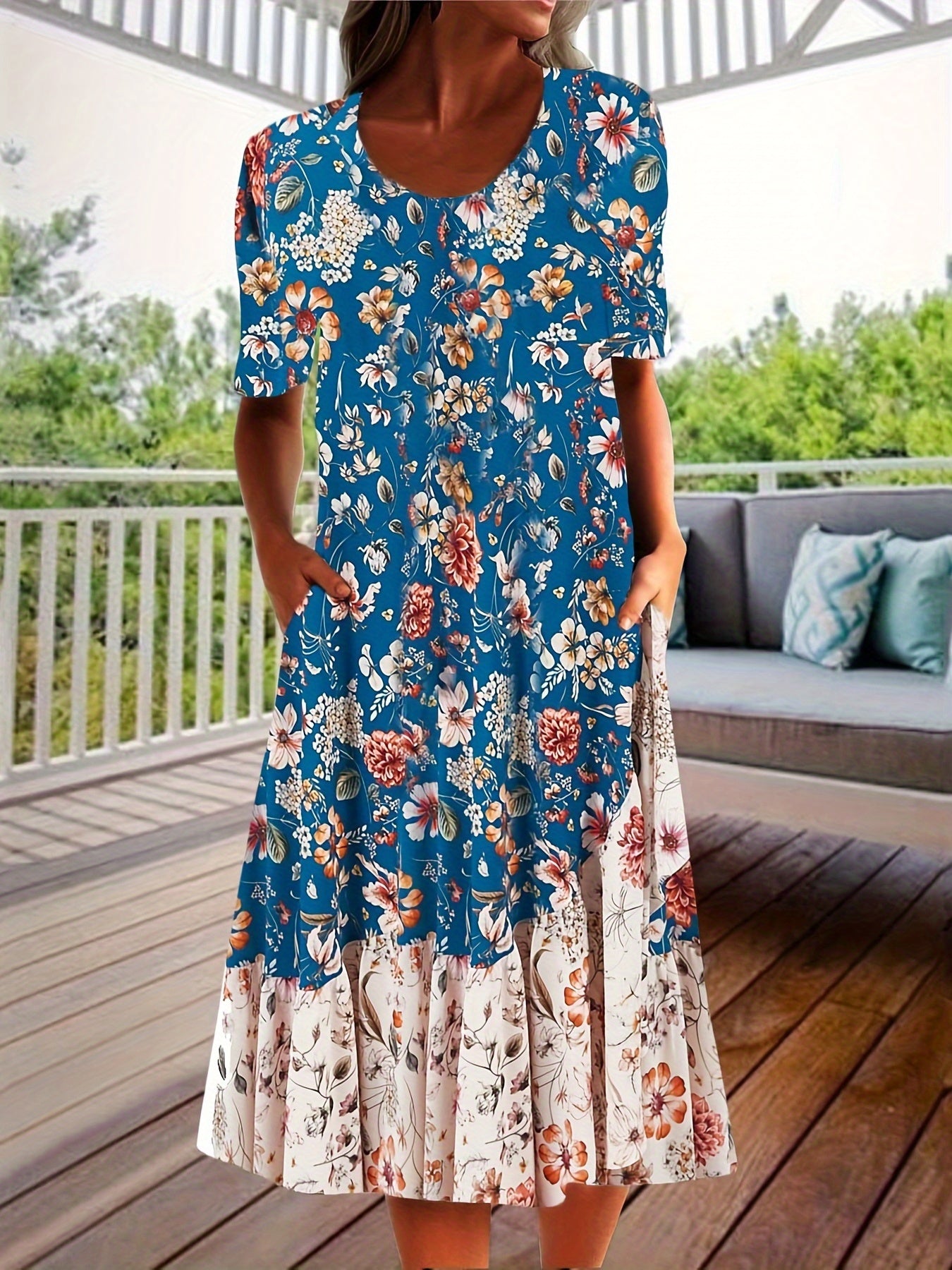 Floral Print Short Sleeve Round Neck Dress With Pockets