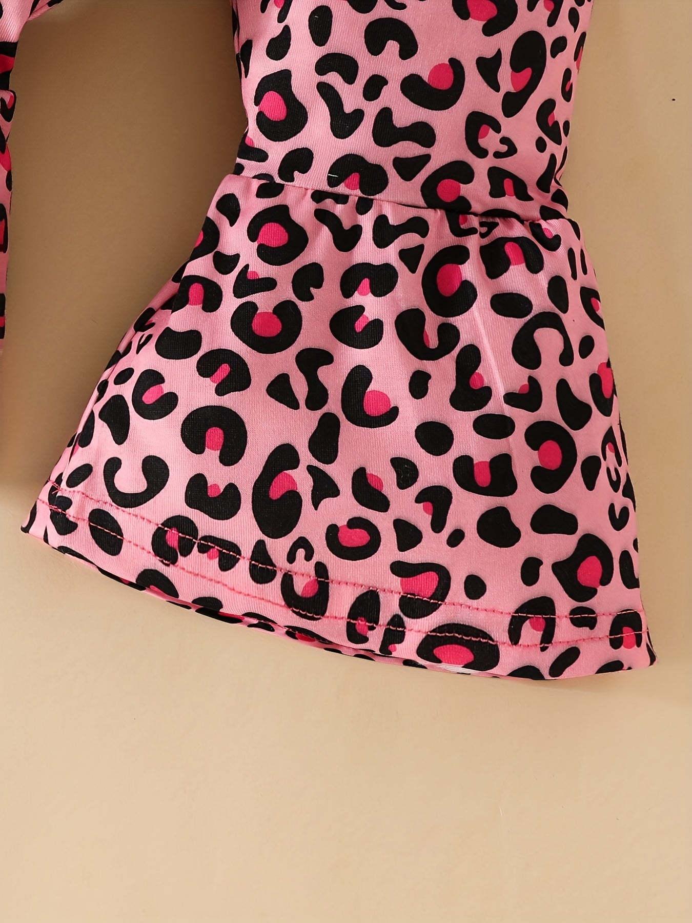 Baby Girl Cartoon Print Romper & Leopard Print Flared Set