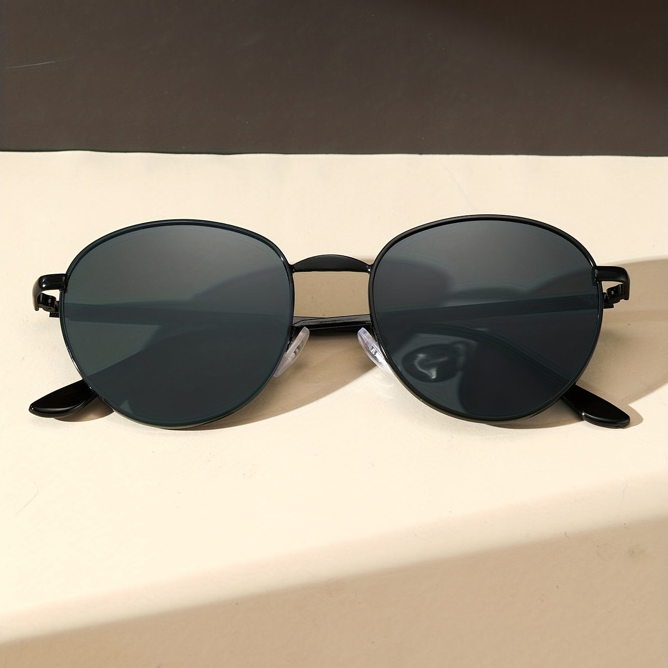 Retro Round Sunglasses Anti Glare Metal Glasses UV400