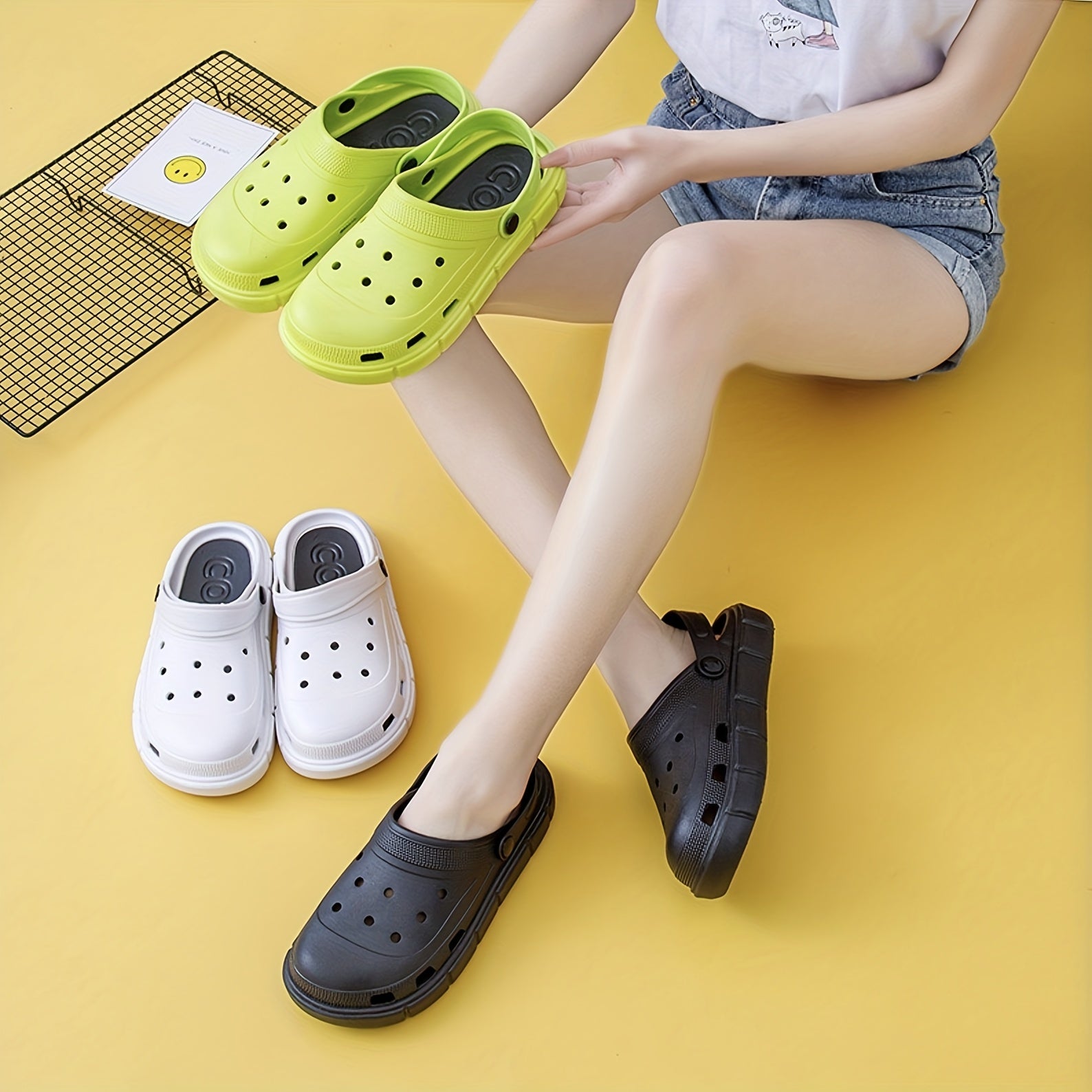Women's Solid Clogs Casual Hollow Out Beach Shoes