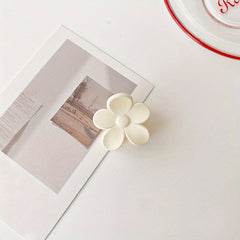 Irregular Petal Hair Claw Clip Retro Frosted Shark Claw Headwear