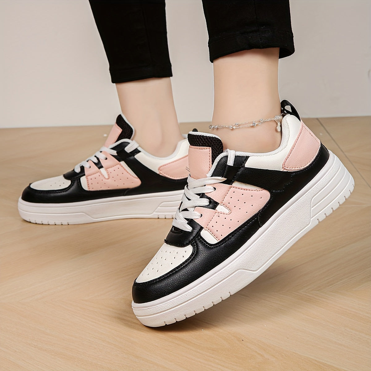 Versatile Slip-resistant Flat Sports Sneakers for Leisure Outdoor Skateboarding