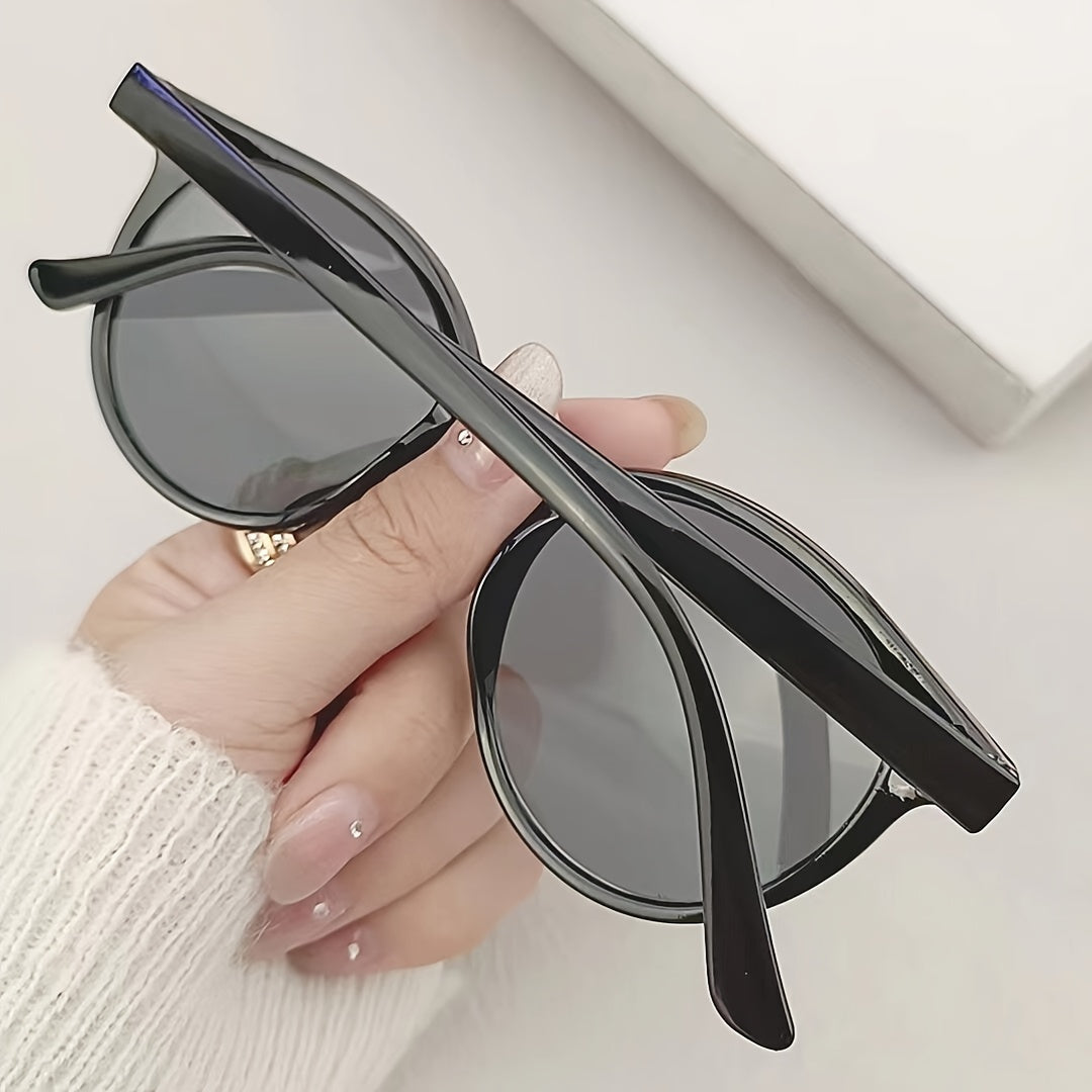 Square Sunglasses Rivet Decor Sun Shades Driving Beach Travel