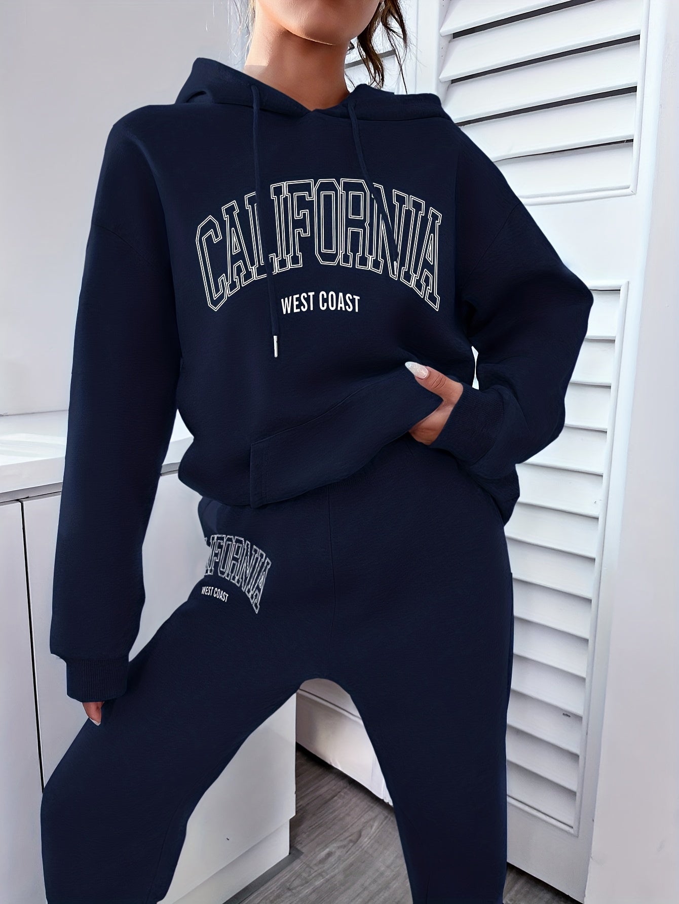  Women's Letter Graphic Hoodie & Joggers Outfit Set