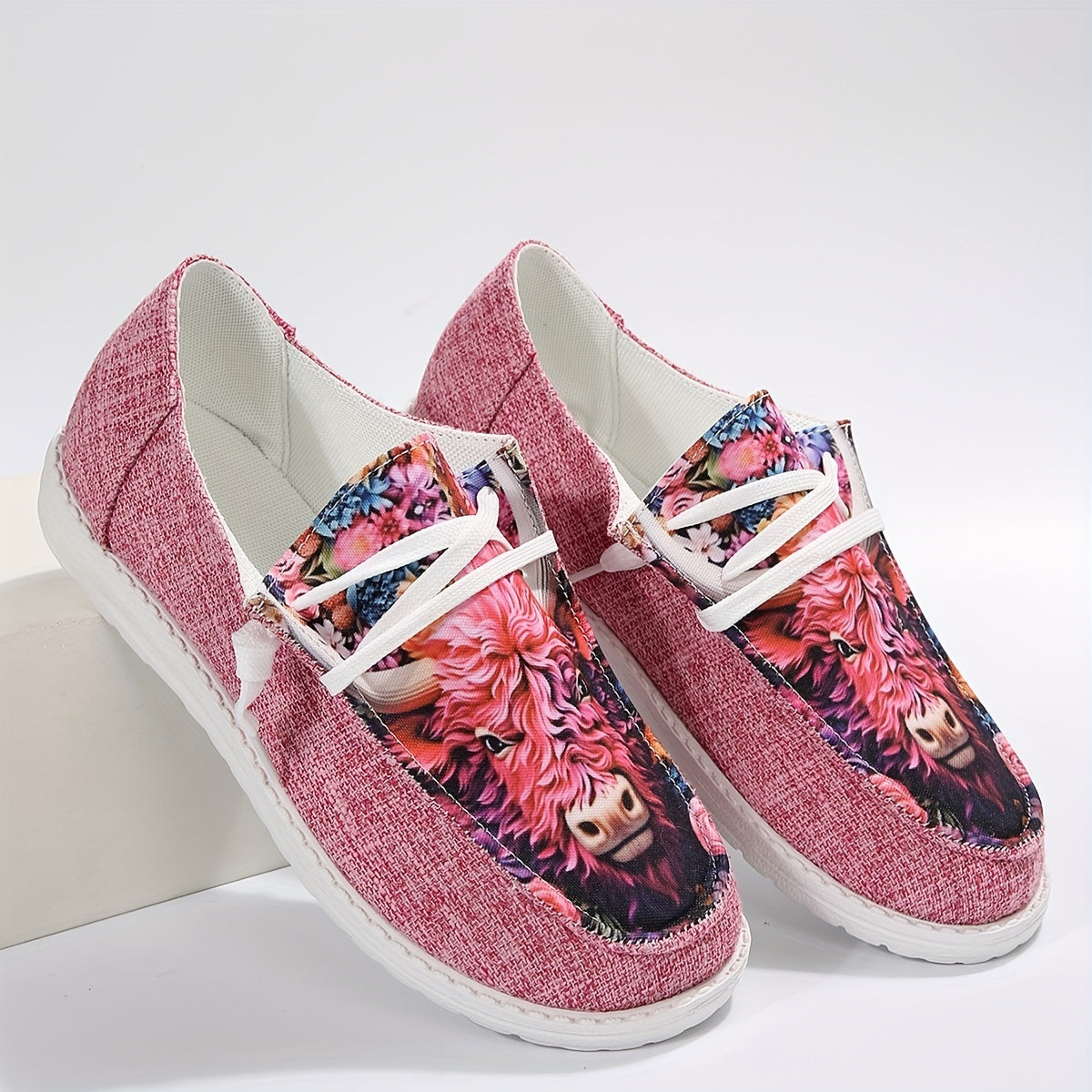 Women's Pink Bull Print Low Top Walking Shoes Lightweight Lace Up Casual Shoes