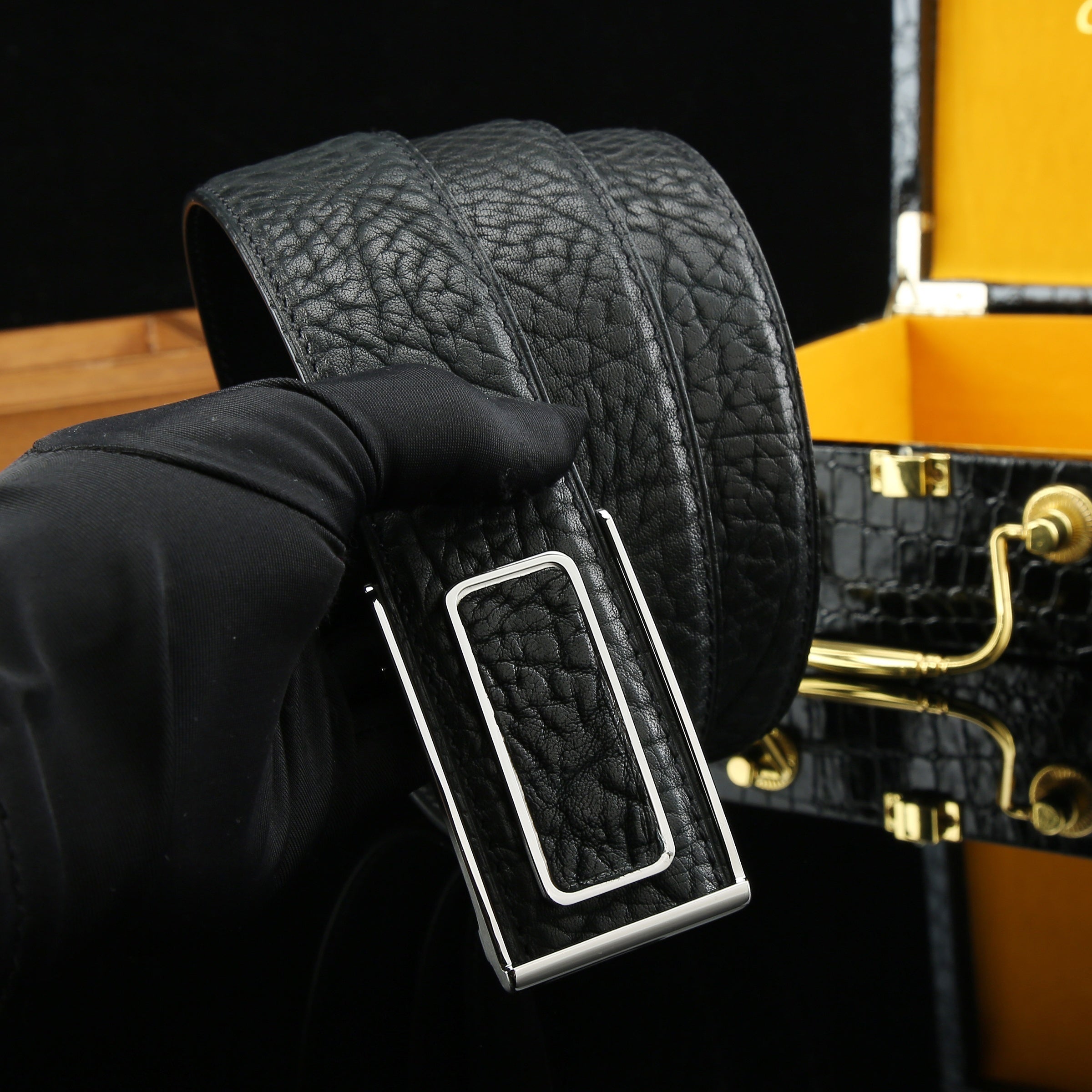 Men's Hollow Automatic Buckle Belt 304 Stainless Steel Buckle With Rhinestone