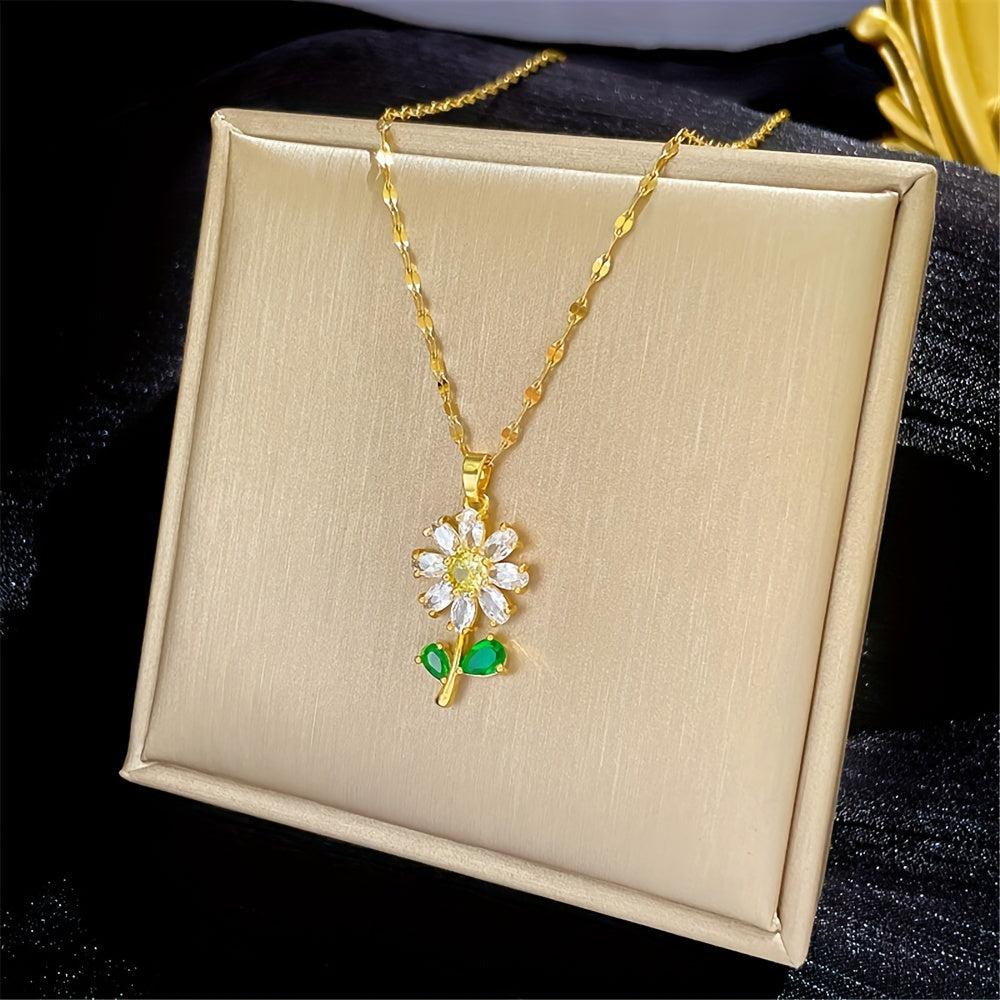 Daisy Flower Pendant Necklace for Women Elegant Collarbone Chain
