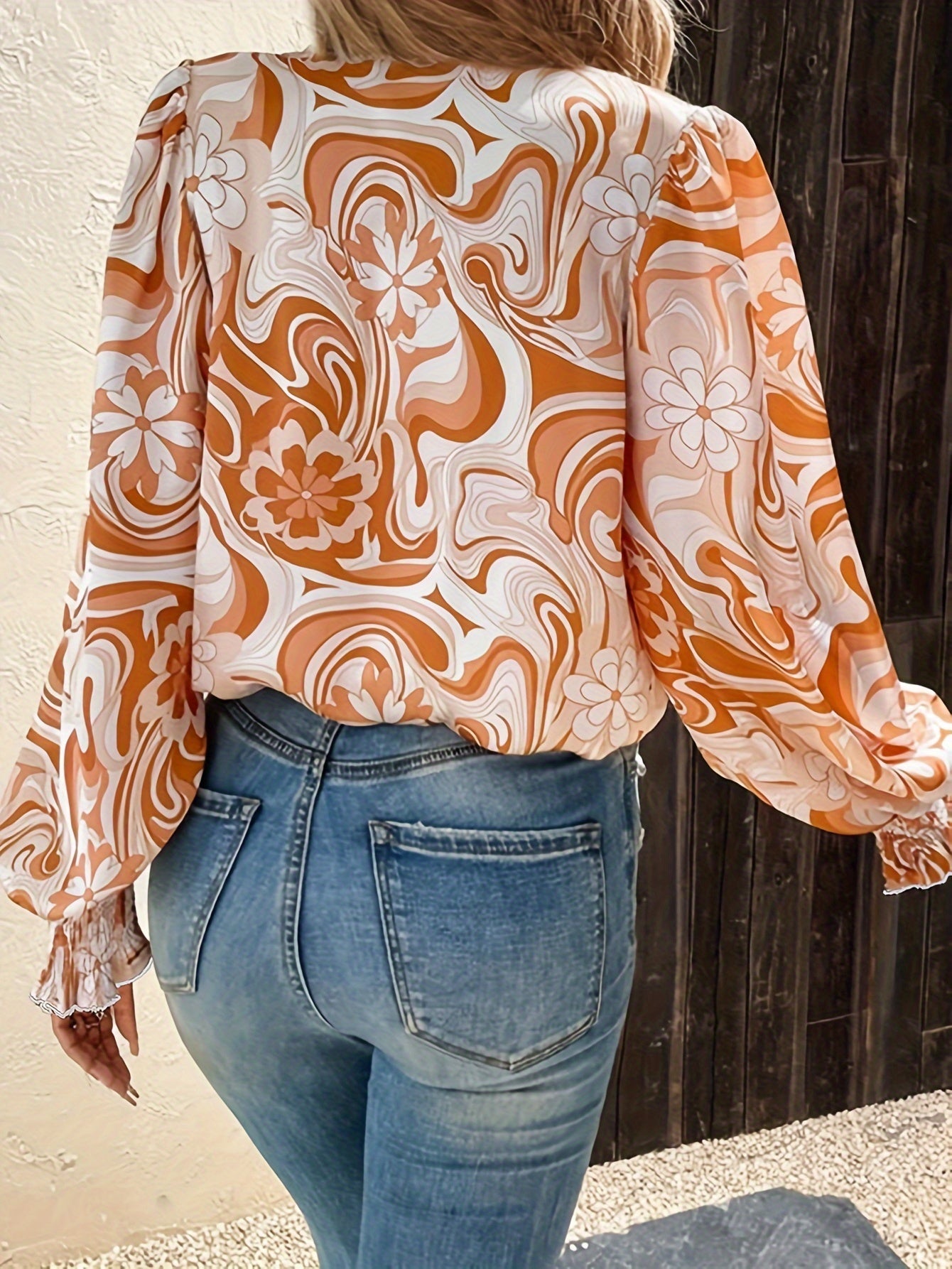 Plus Floral Print Lantern Sleeve V Neck Blouse