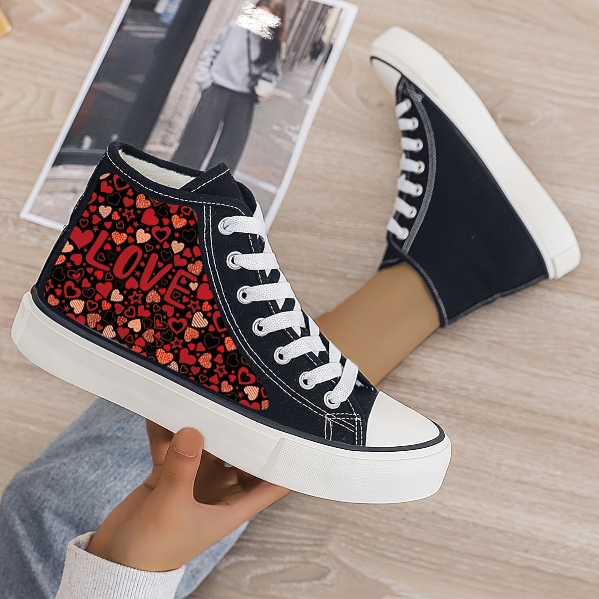 Girl's High Top Love Heart Pattern Skate Shoes With Warm Plush Lining
