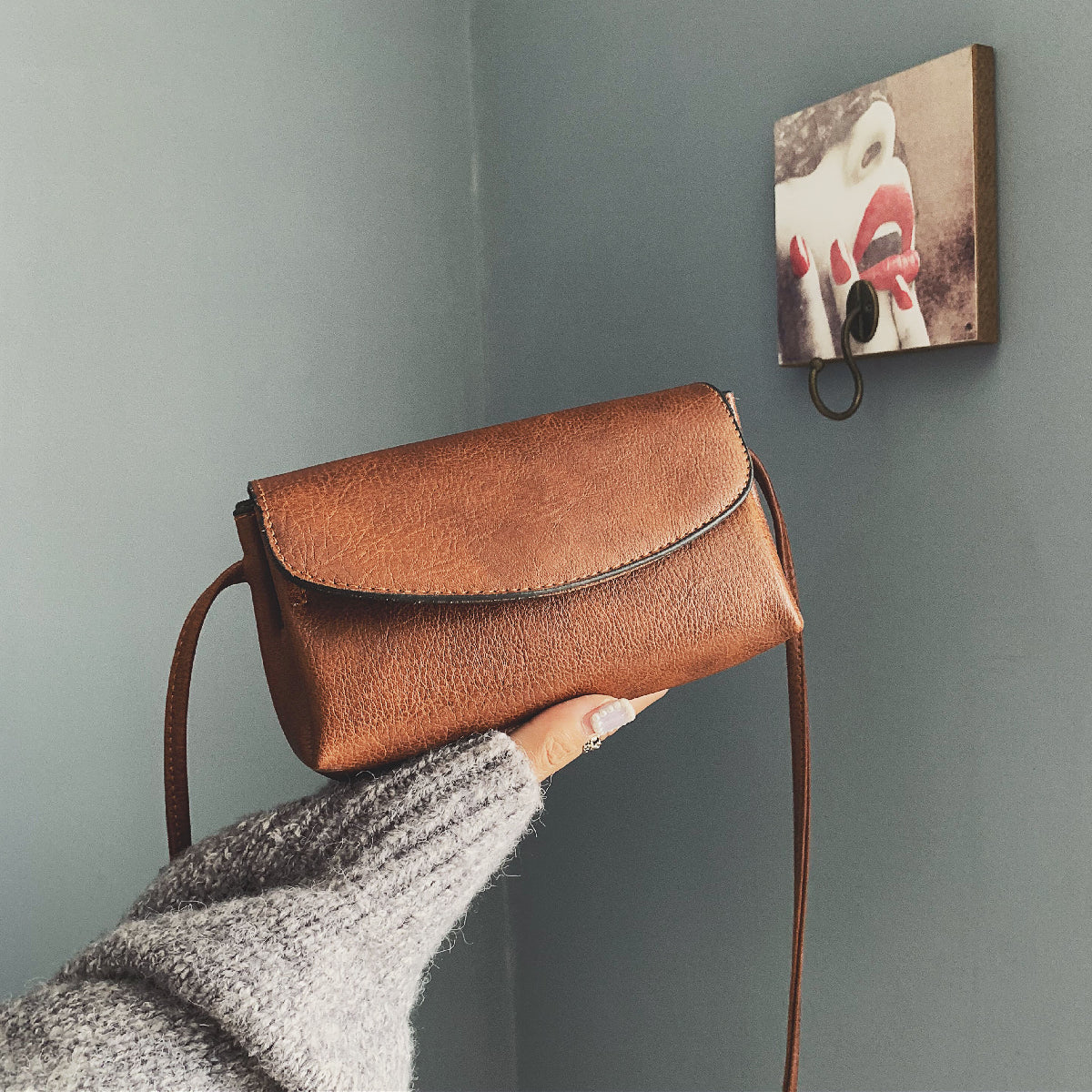 Vintage Style Flap Crossbody Bag Faux Leather Shoulder Bag Phone Bag