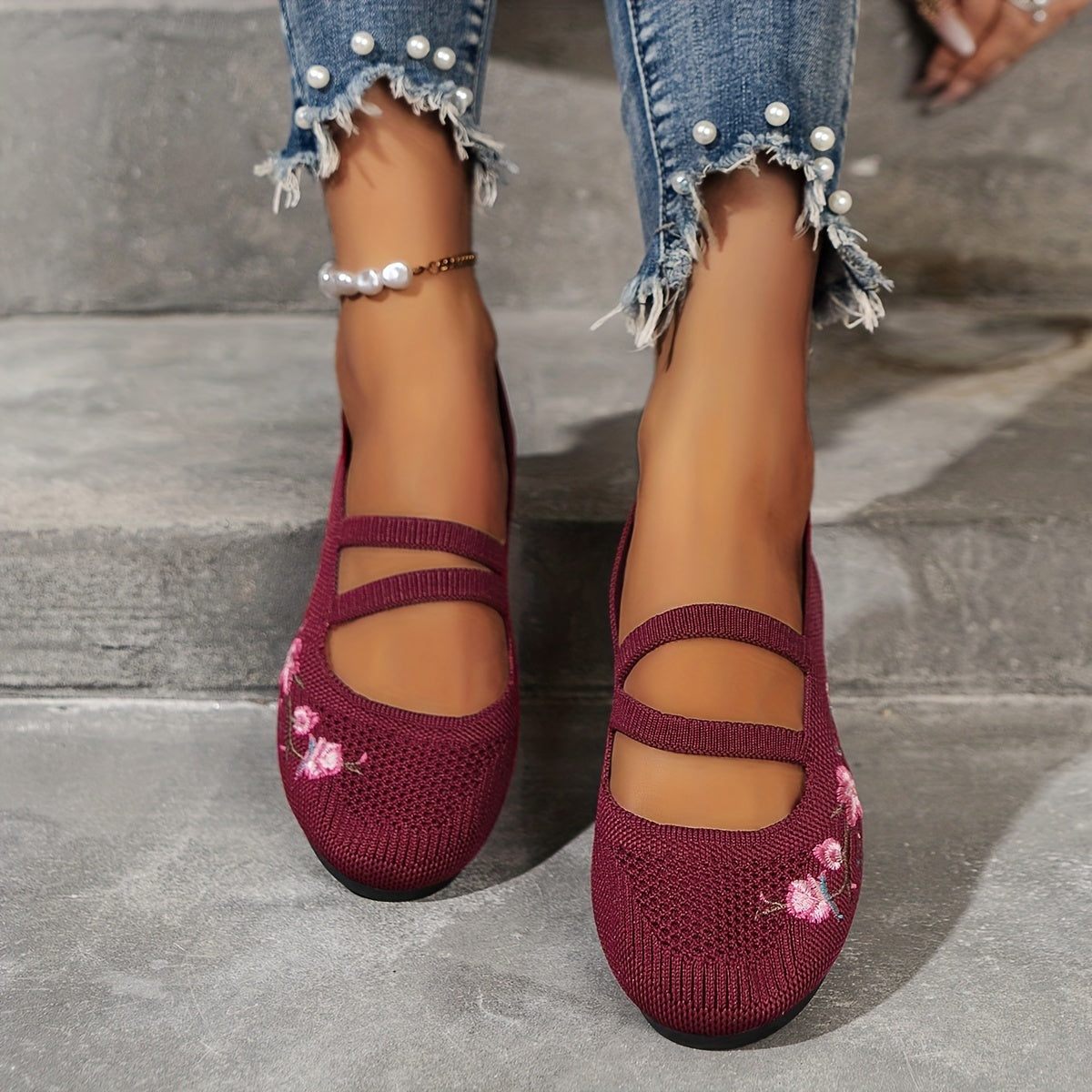 Women's Floral Embroidered Slip-On Flat Shoes Soft Sole Casual Walking Flats