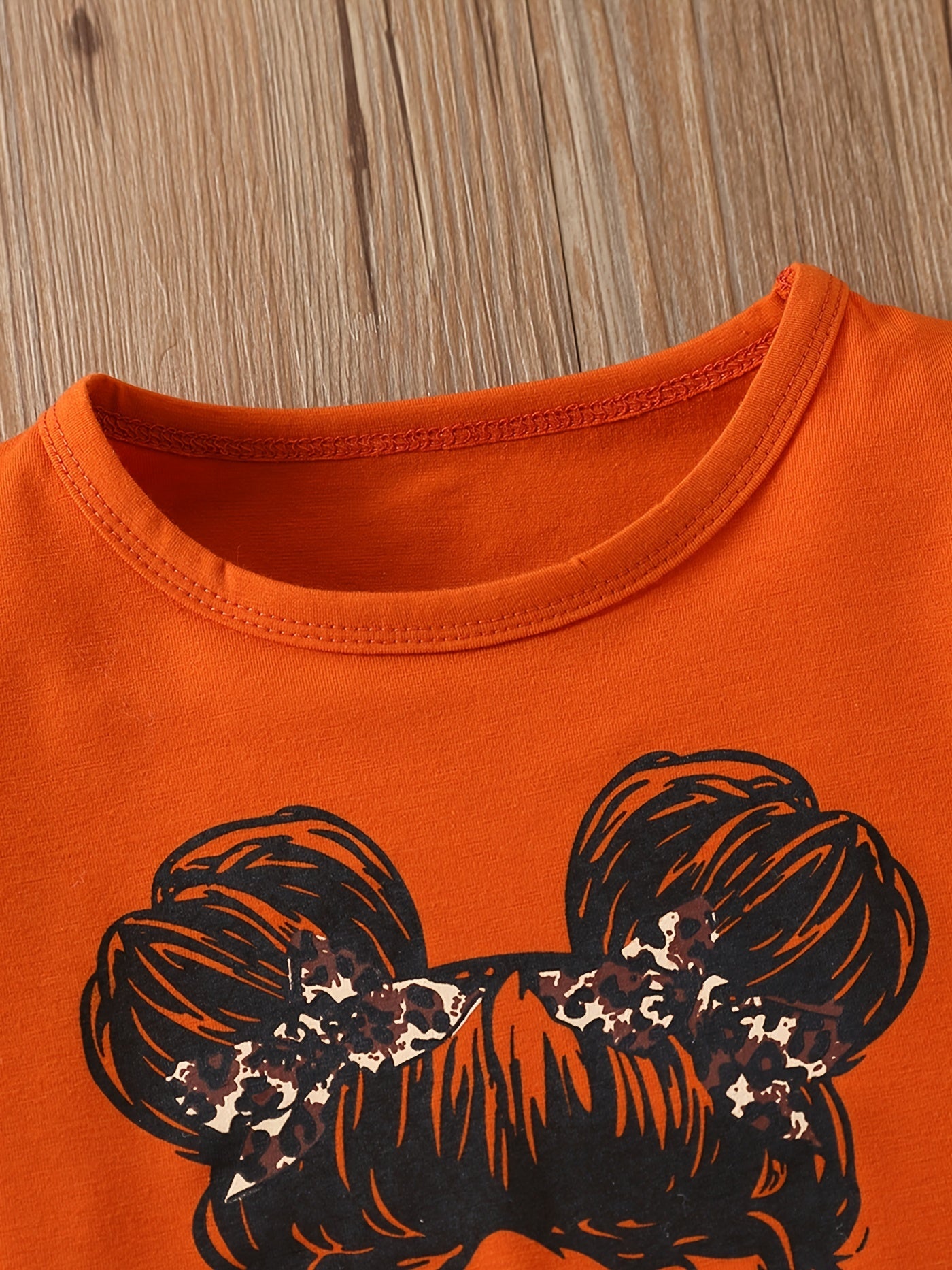 2pcs Baby Girls Leopard & Figure Print Tee Top & Shorts Set