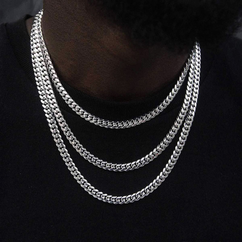 Men's Cuban Chain Necklace in Metal