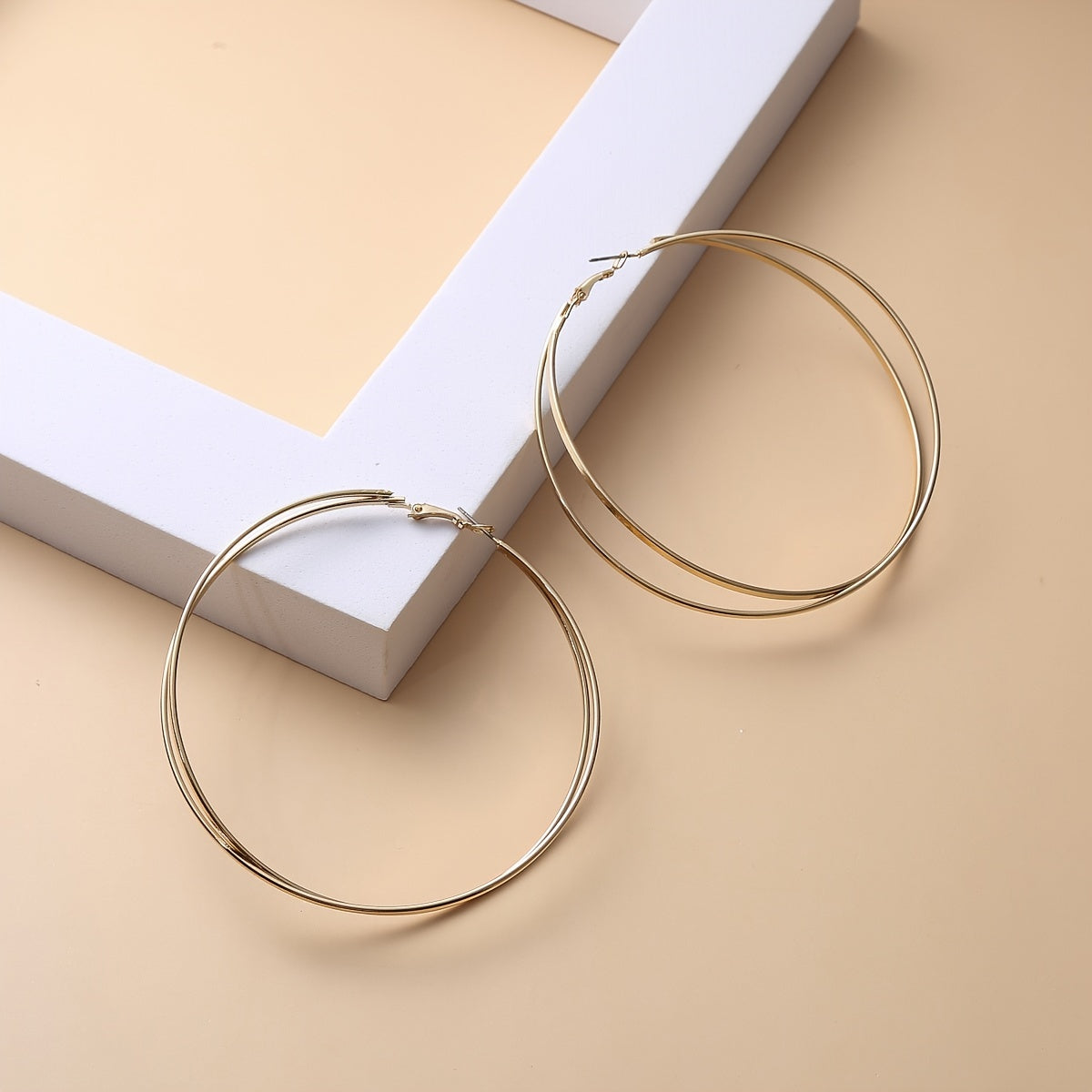 Extravagant 18K Plated Hoop Earrings Party Holiday Decor Gift 1Pair