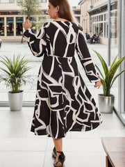 Plus Size Abstract Stripe Print Long Sleeve A Line Maxi Dress