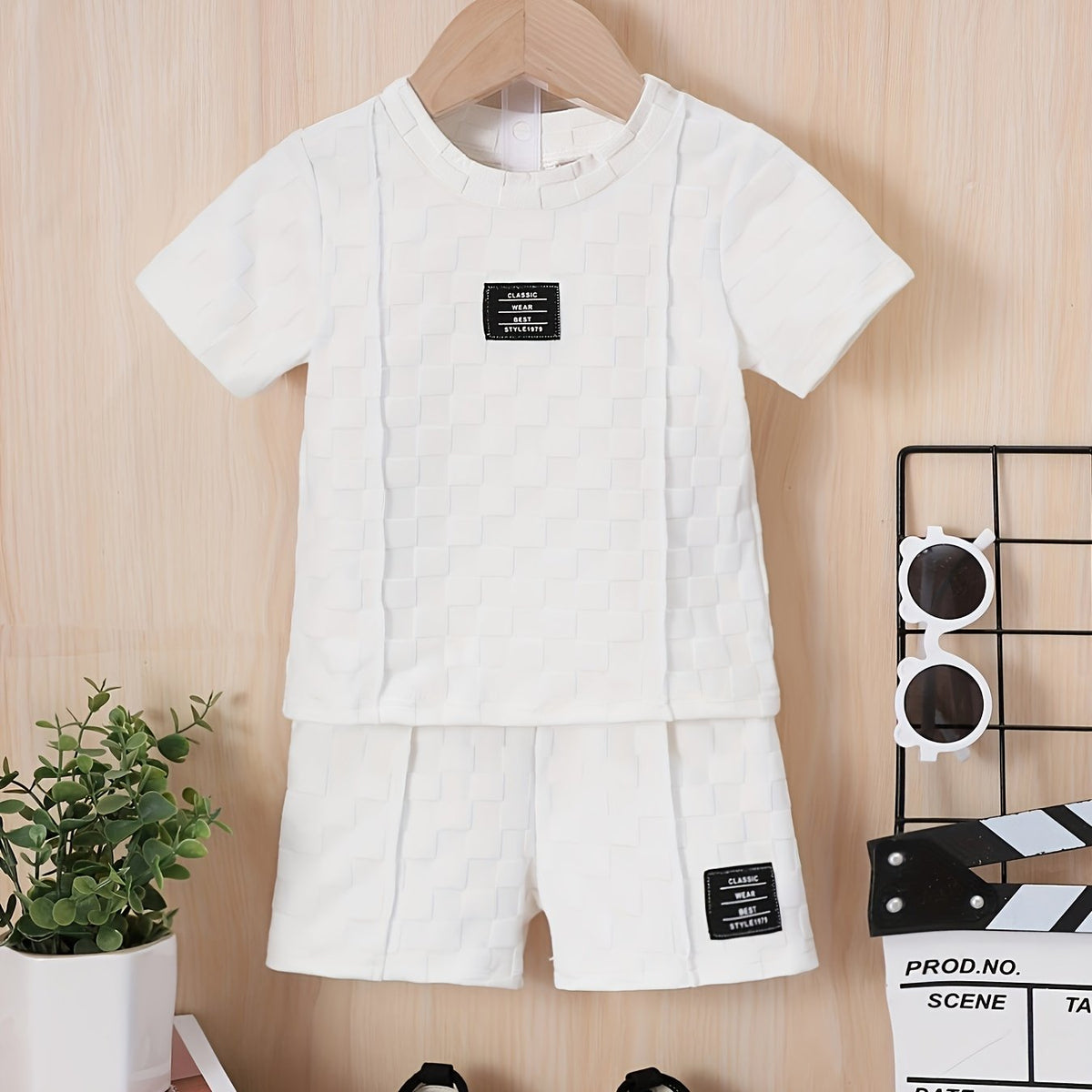 2pcs Boys Casual Center Solid Tees & Shorts Set Kids Outfits