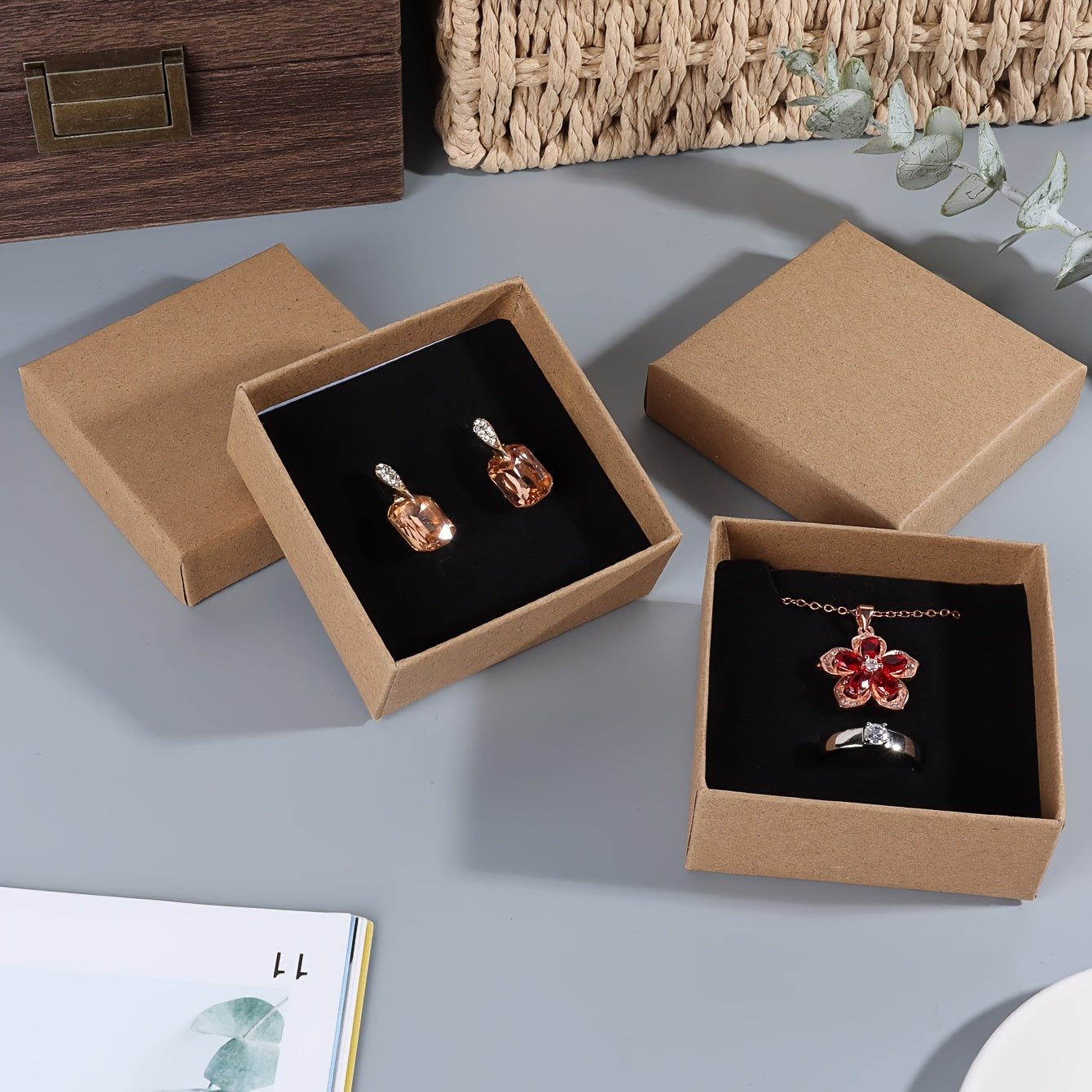 Classic Vintage Jewelry Box for Ring Pendant Necklace Earring