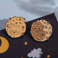 Planet Cat Enamel Brooches Pins Earth Brooches Lapel Badges Animal Jewelry Gift