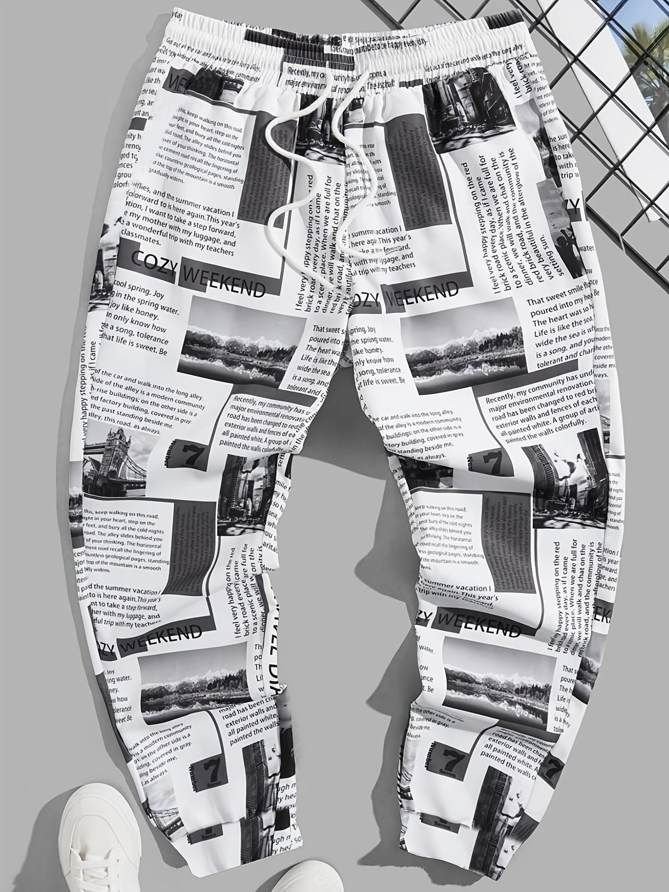 Newspaper Print Drawstring Sweatpants for Men