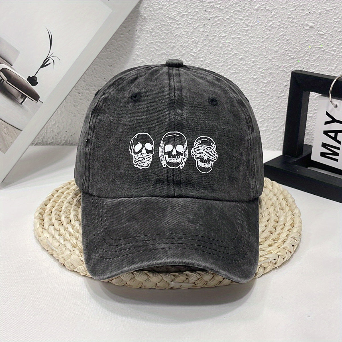 Unisex Breathable Adjustable Baseball Cap with Three Skull Pattern