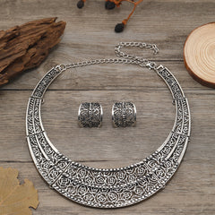 Vintage Style Hollow Jewelry Set with Choker Necklace & Stud Earrings