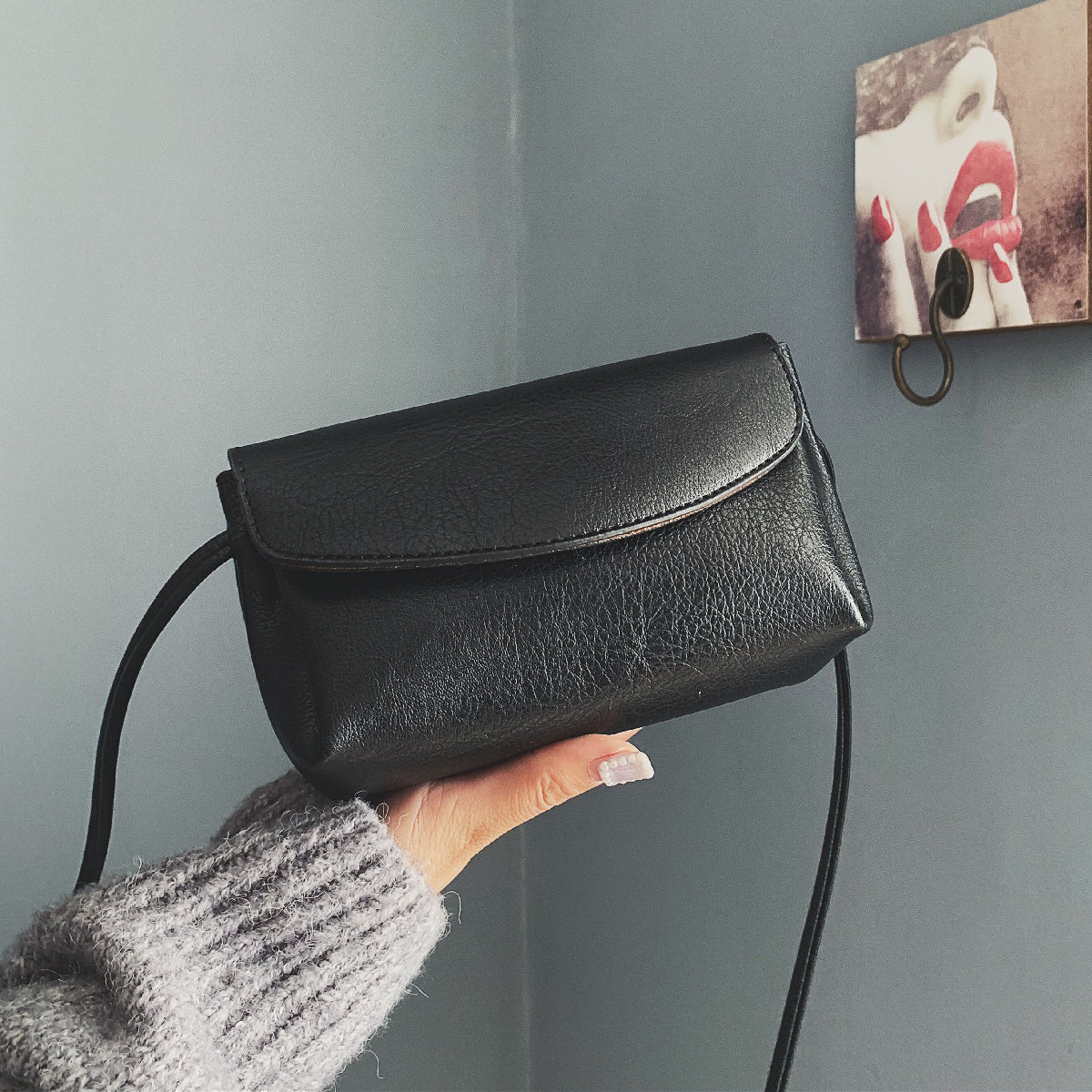 Vintage Style Flap Crossbody Bag Faux Leather Shoulder Bag Phone Bag