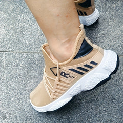 Men's Breathable Lightweight Walking Shoes Outdoor Casual Sneakers