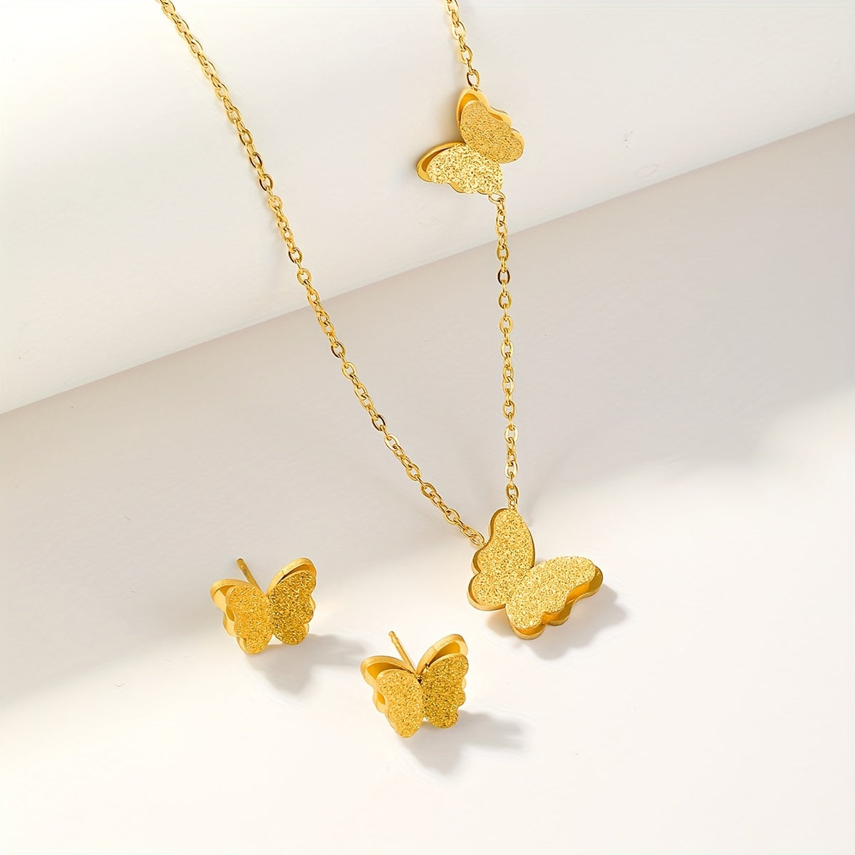 3pcs Golden Butterfly Necklace And Earrings Set Retro Jewelry For Women