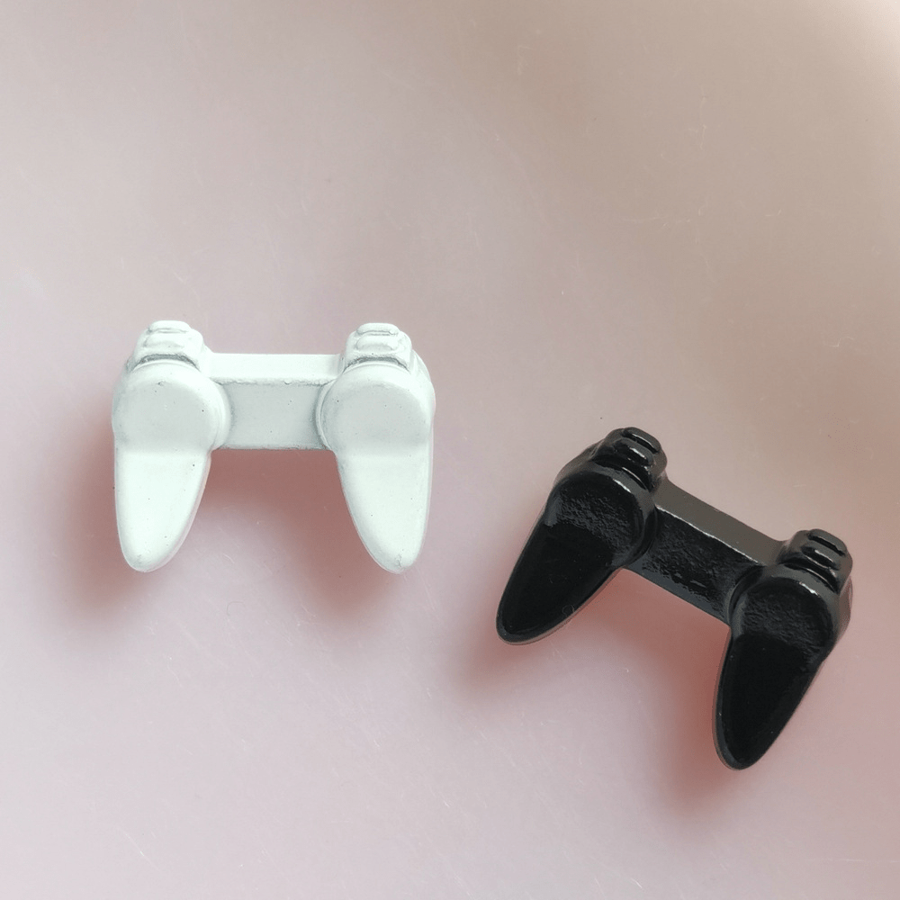 1:12 Metal Dollhouse Game Controller Realistic Prop