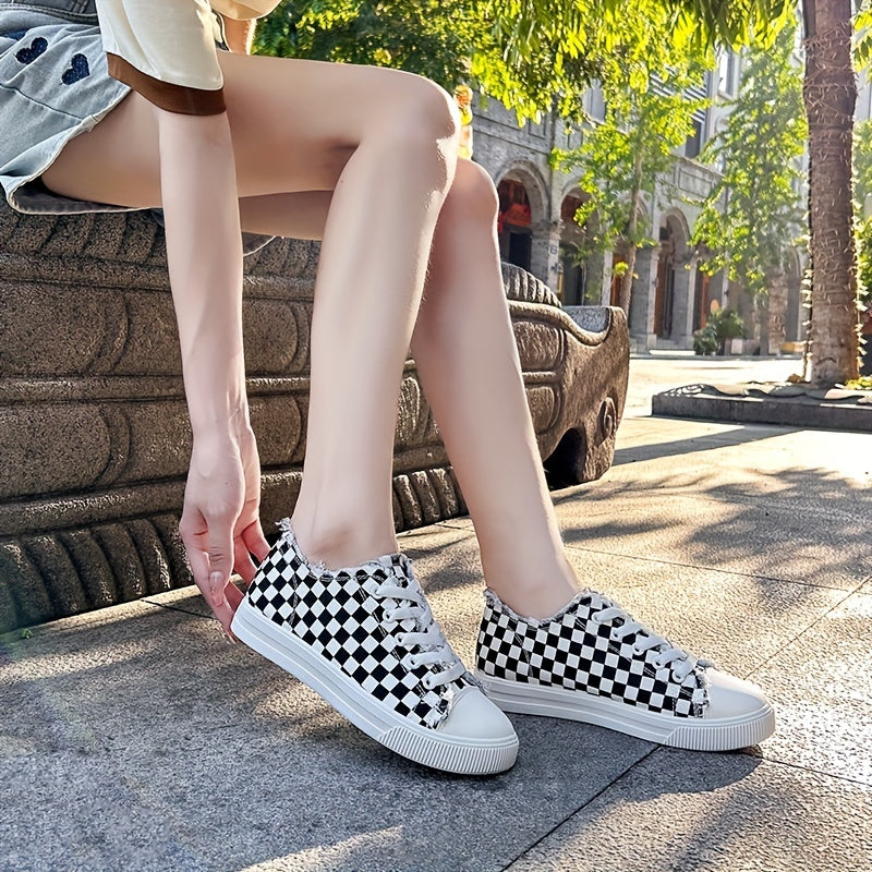 Women's Checkerboard Pattern Canvas Shoes Lace Up Low Round Toe